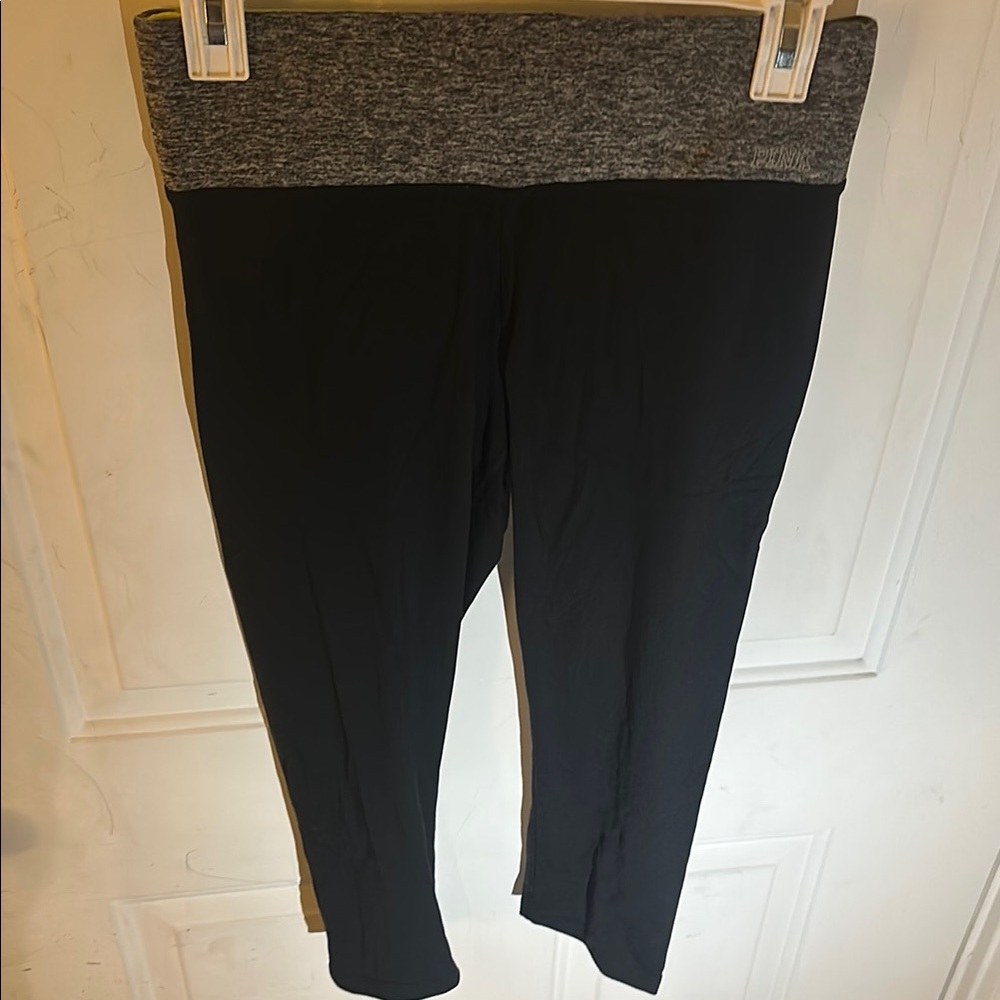 PINK Women’s Capri Reversible Leggings